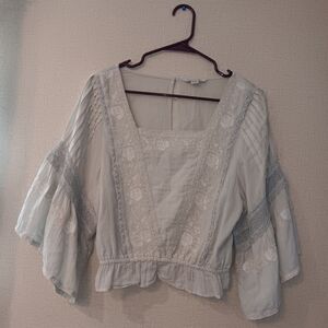 American Eagle Keyhole Back Embroidered Peplum Bell Sleeve Boho Blouse Sz S